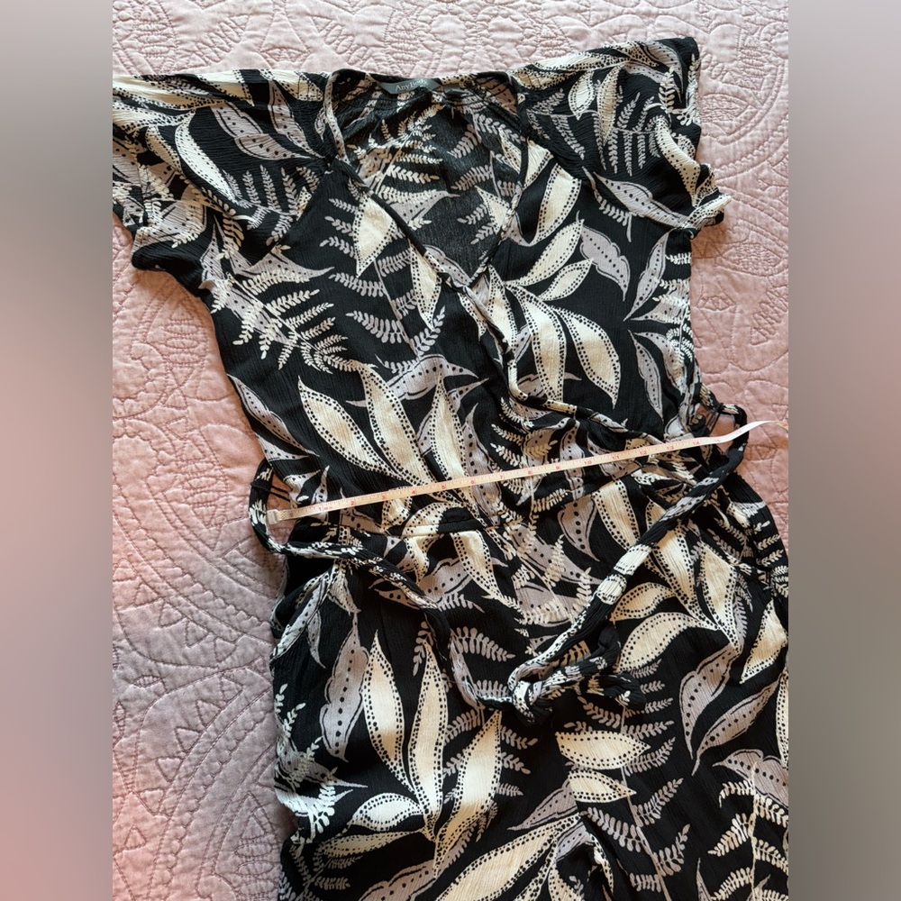 AnyBody Monochrome Leaf Pattern Jumpsuit - Picture 7 of 15
